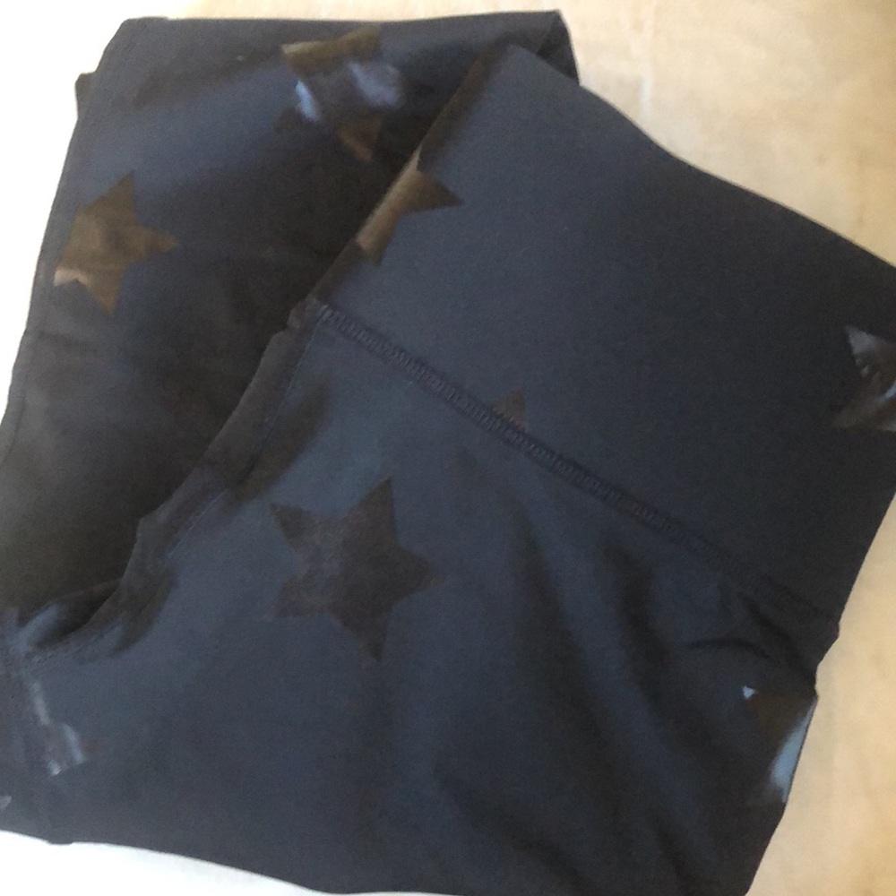 Terez Uplift Black Tonal Star foil Leggings with tall band size Small NWOT - Picture 6 of 9